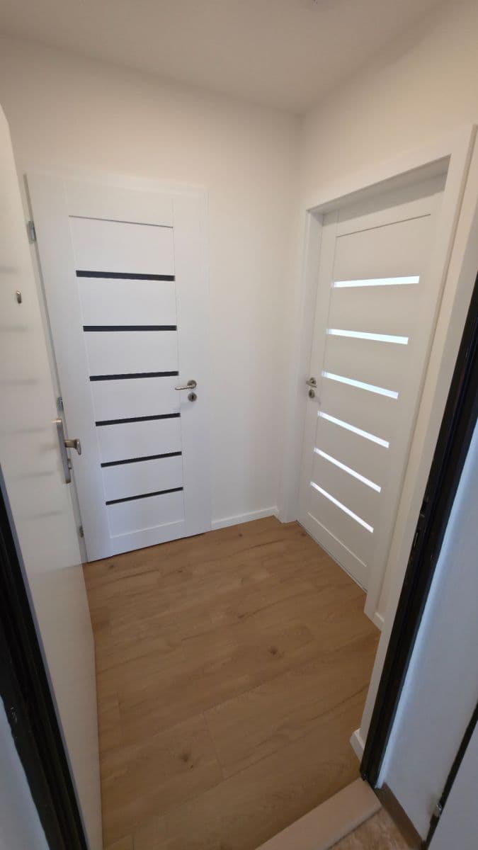 Pronájem bytu 1+kk 34 m², Tomanova, Slaný, Středočeský kraj Pronájem bytu 1+kk 34 m², Tomanova, Slaný, Středočeský kraj