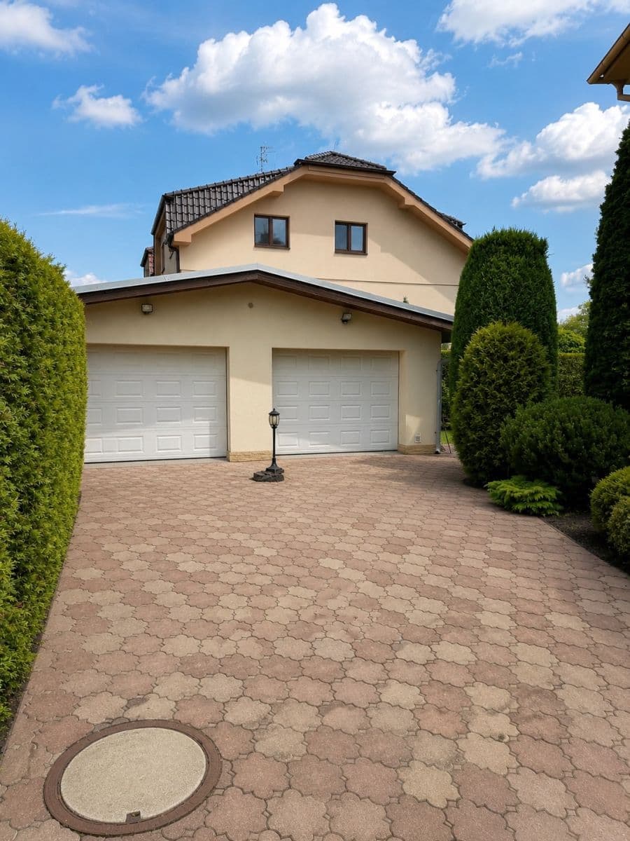 Prodej domu 220 m², pozemek 921 m², Suchdolská, Praha, Praha Prodej domu 220 m², pozemek 921 m², Suchdolská, Praha, Praha