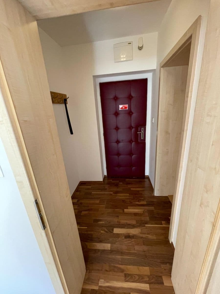 Pronájem bytu 2+1 64 m², Pobočná, Praha, Praha Pronájem bytu 2+1 64 m², Pobočná, Praha, Praha