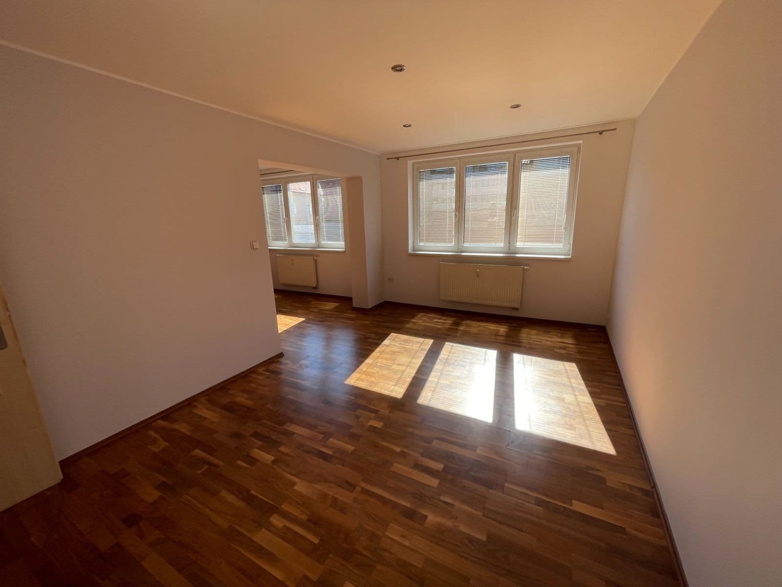 Pronájem bytu 2+1 64 m², Pobočná, Praha, Praha Pronájem bytu 2+1 64 m², Pobočná, Praha, Praha