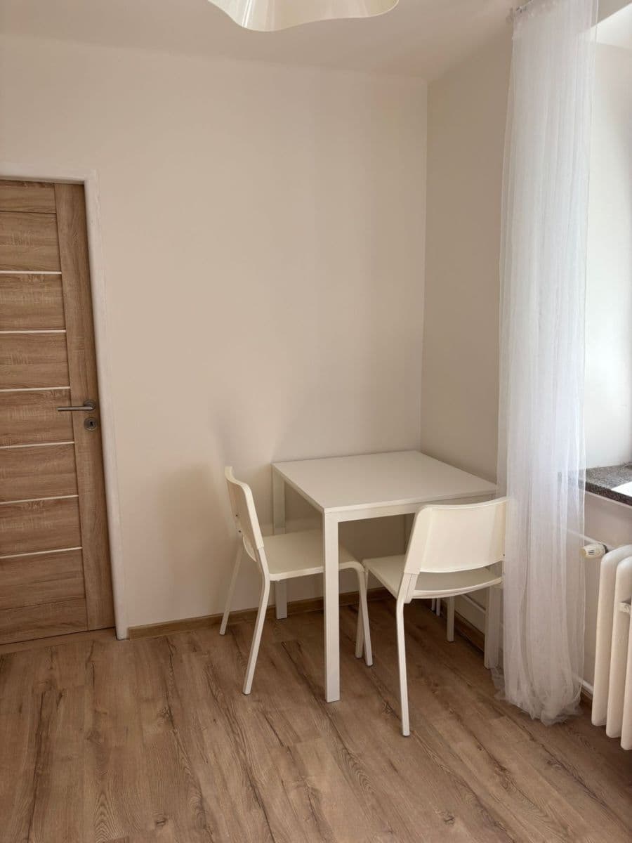 Pronájem bytu 1+1 32 m², Vítězná, Kladno, Středočeský kraj Pronájem bytu 1+1 32 m², Vítězná, Kladno, Středočeský kraj