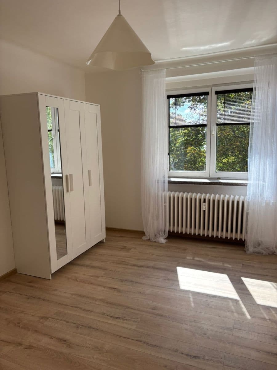 Pronájem bytu 1+1 32 m², Vítězná, Kladno, Středočeský kraj Pronájem bytu 1+1 32 m², Vítězná, Kladno, Středočeský kraj