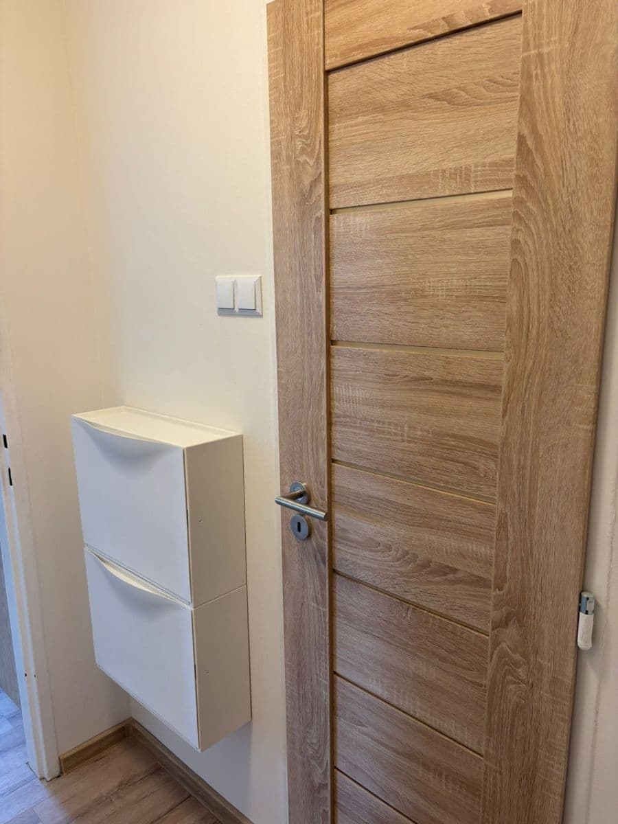 Pronájem bytu 1+1 32 m², Vítězná, Kladno, Středočeský kraj Pronájem bytu 1+1 32 m², Vítězná, Kladno, Středočeský kraj