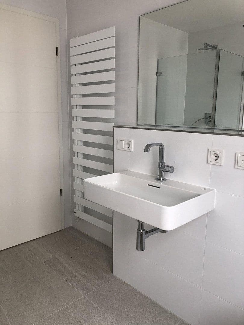 Prodej bytu 3+1 87 m², Gleiwitzer Str. 1a, Erlangen, Bavorsko Prodej bytu 3+1 87 m², Gleiwitzer Str. 1a, Erlangen, Bavorsko