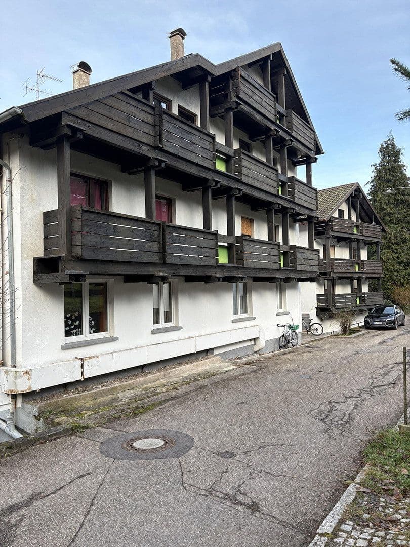 Prodej domu 1.508 m², pozemek 746 m², Forbach, Bádensko-Württembersko Prodej domu 1.508 m², pozemek 746 m², Forbach, Bádensko-Württembersko
