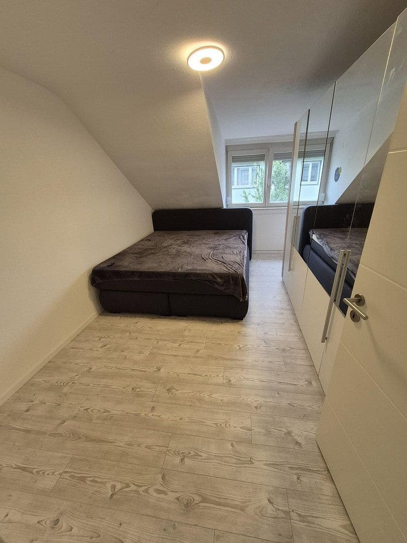 Pronájem bytu 3+1 60 m², Gymnasiumstr. 81, Pforzheim, Bádensko-Württembersko Pronájem bytu 3+1 60 m², Gymnasiumstr. 81, Pforzheim, Bádensko-Württembersko