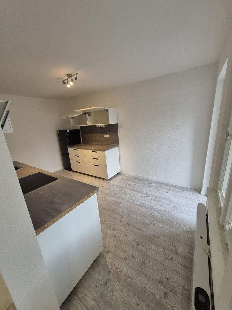 Pronájem bytu 3+1 60 m², Gymnasiumstr. 81, Pforzheim, Bádensko-Württembersko Pronájem bytu 3+1 60 m², Gymnasiumstr. 81, Pforzheim, Bádensko-Württembersko
