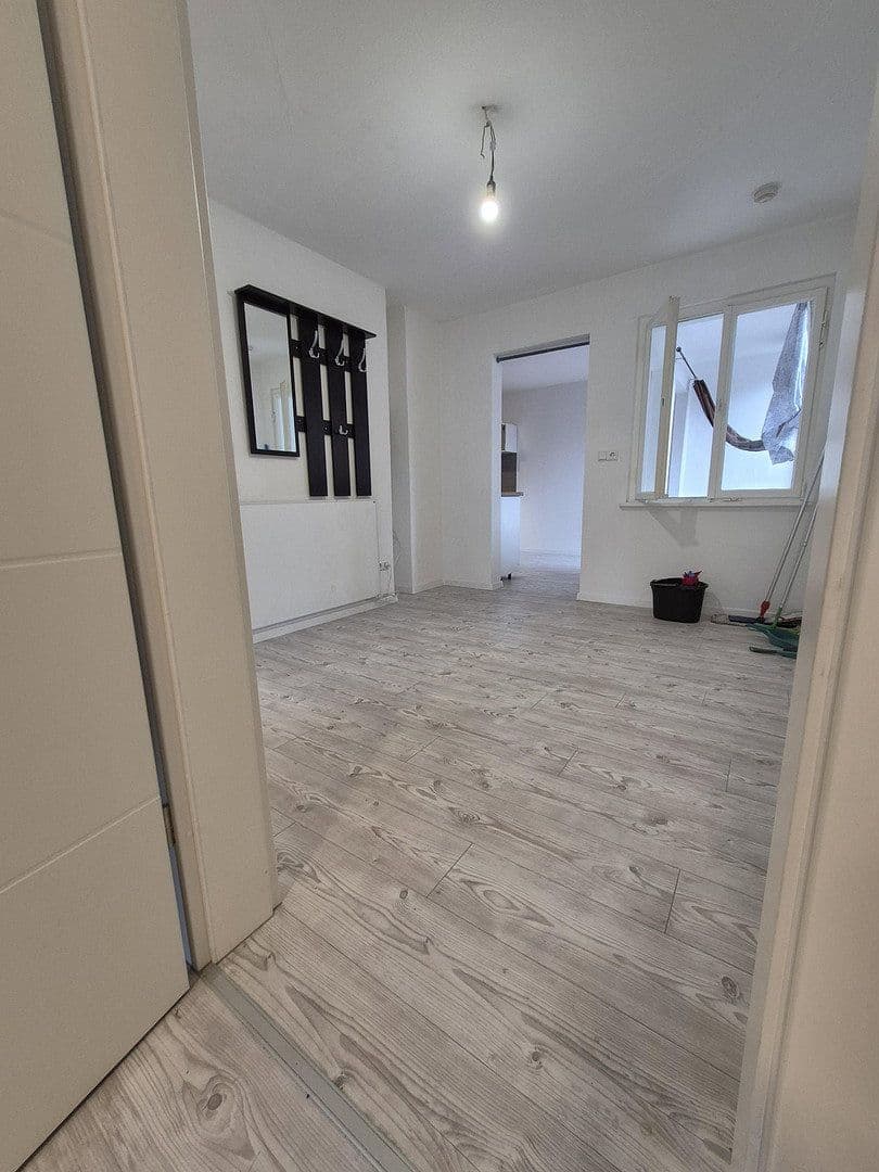 Pronájem bytu 3+1 60 m², Gymnasiumstr. 81, Pforzheim, Bádensko-Württembersko Pronájem bytu 3+1 60 m², Gymnasiumstr. 81, Pforzheim, Bádensko-Württembersko