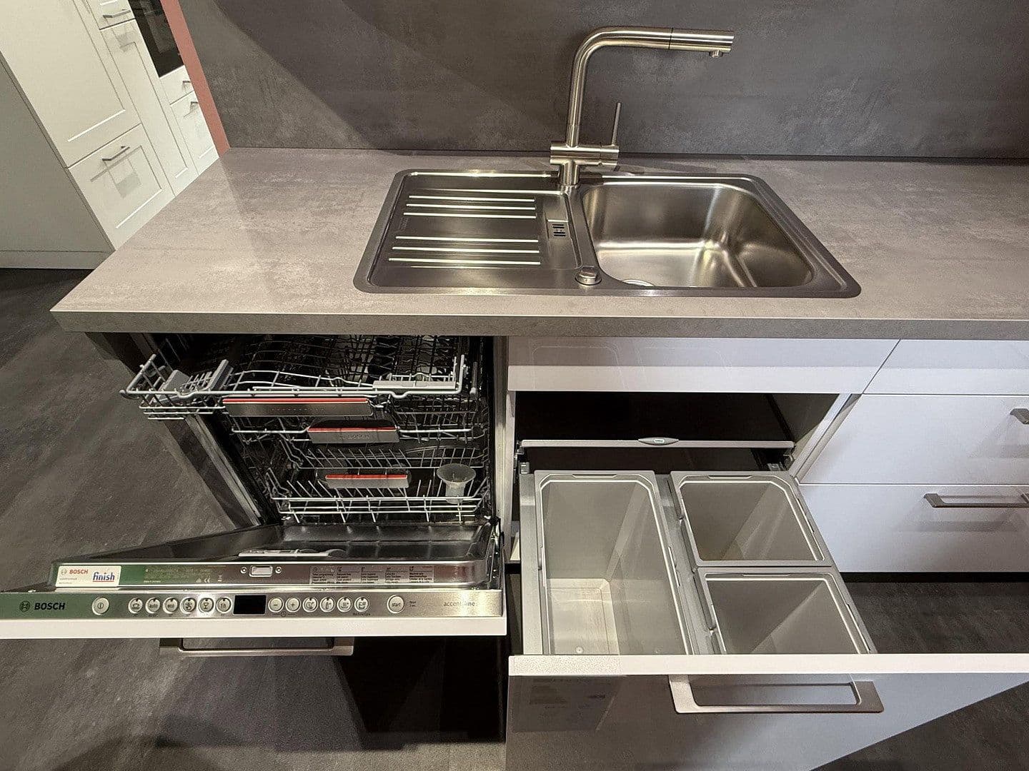 Pronájem bytu 3+1 91 m², Schloß Holte-Stukenbrock, Severní Porýní-Vestfálsko Pronájem bytu 3+1 91 m², Schloß Holte-Stukenbrock, Severní Porýní-Vestfálsko