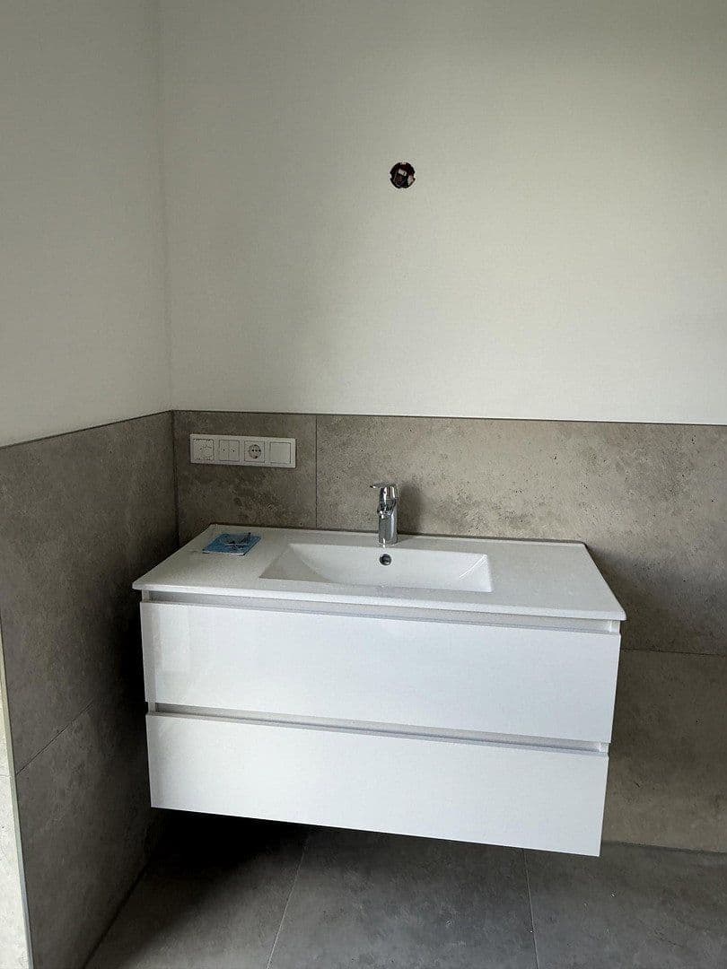 Pronájem bytu 3+1 91 m², Schloß Holte-Stukenbrock, Severní Porýní-Vestfálsko Pronájem bytu 3+1 91 m², Schloß Holte-Stukenbrock, Severní Porýní-Vestfálsko