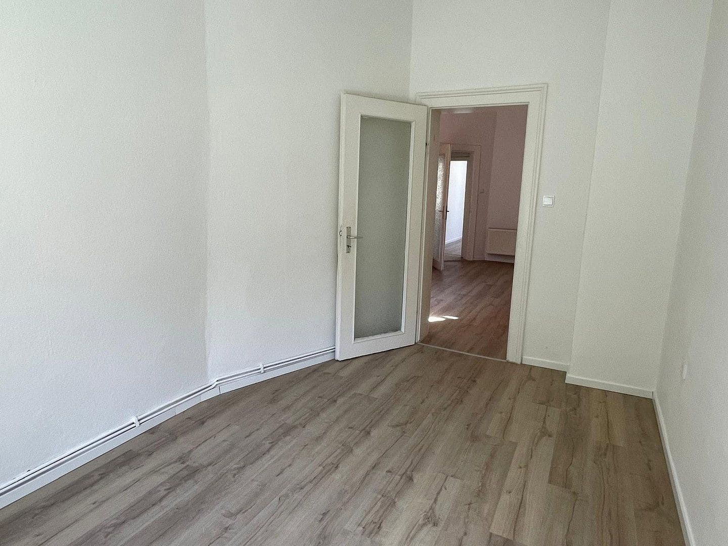 Pronájem bytu 3+1 79 m², Hahnenstraße 9, Hannover, Dolní Sasko Pronájem bytu 3+1 79 m², Hahnenstraße 9, Hannover, Dolní Sasko