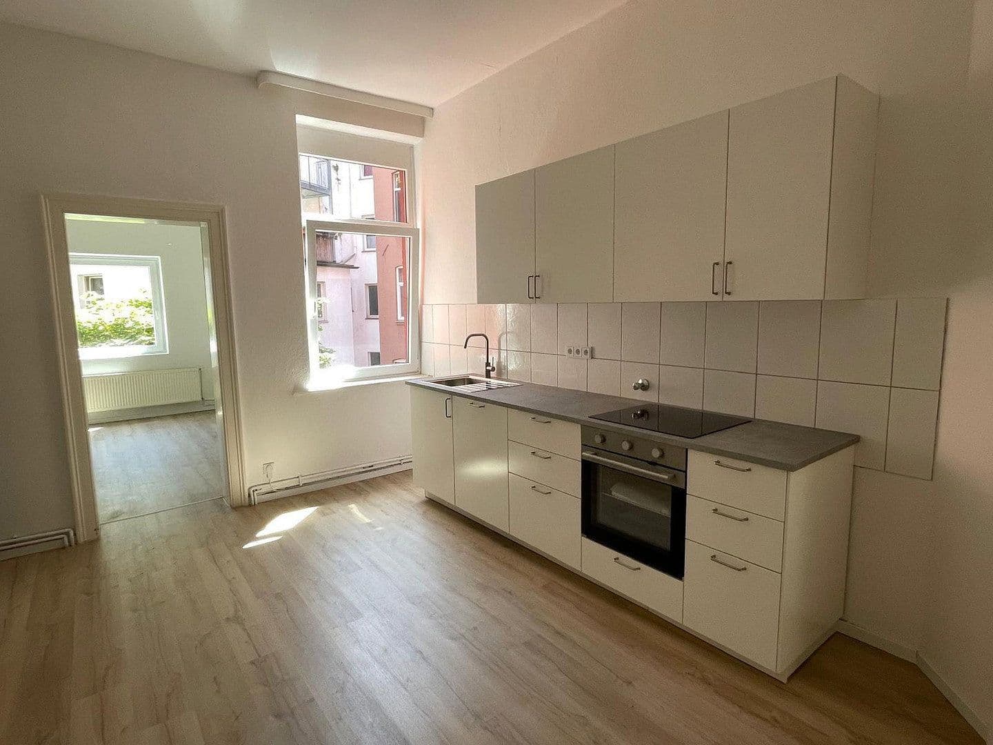 Pronájem bytu 3+1 79 m², Hahnenstraße 9, Hannover, Dolní Sasko Pronájem bytu 3+1 79 m², Hahnenstraße 9, Hannover, Dolní Sasko
