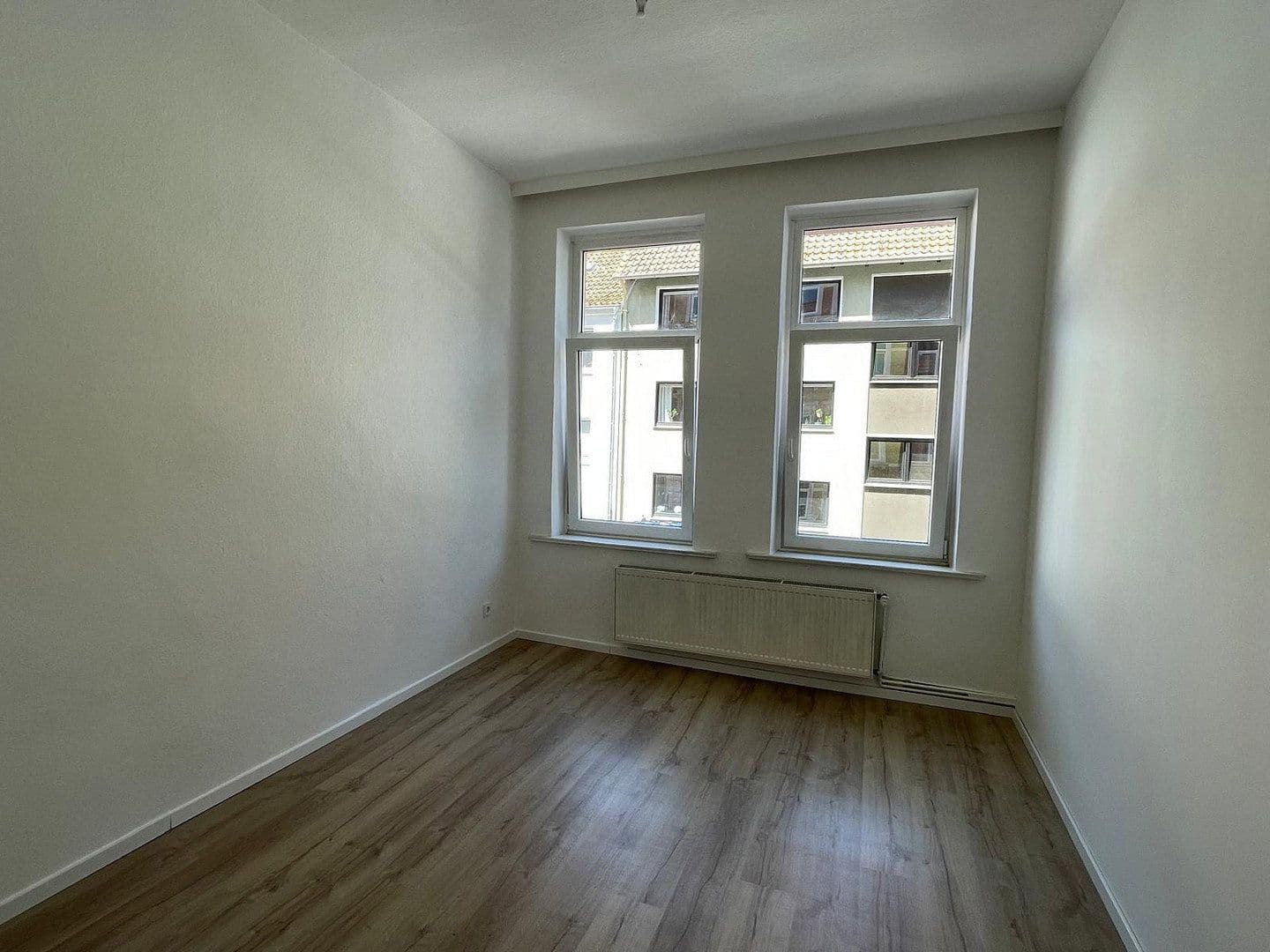 Pronájem bytu 3+1 79 m², Hahnenstraße 9, Hannover, Dolní Sasko Pronájem bytu 3+1 79 m², Hahnenstraße 9, Hannover, Dolní Sasko