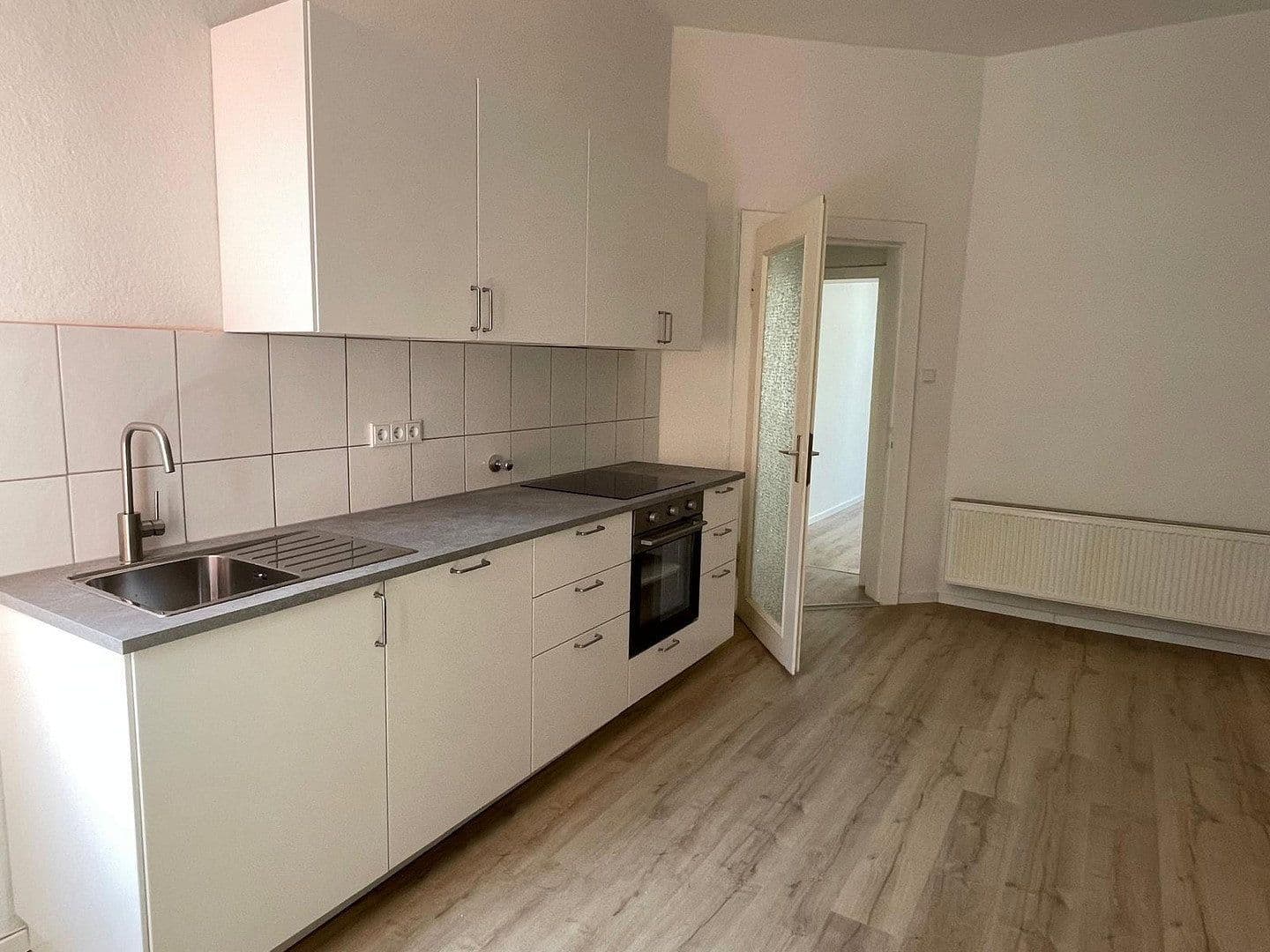 Pronájem bytu 3+1 79 m², Hahnenstraße 9, Hannover, Dolní Sasko Pronájem bytu 3+1 79 m², Hahnenstraße 9, Hannover, Dolní Sasko