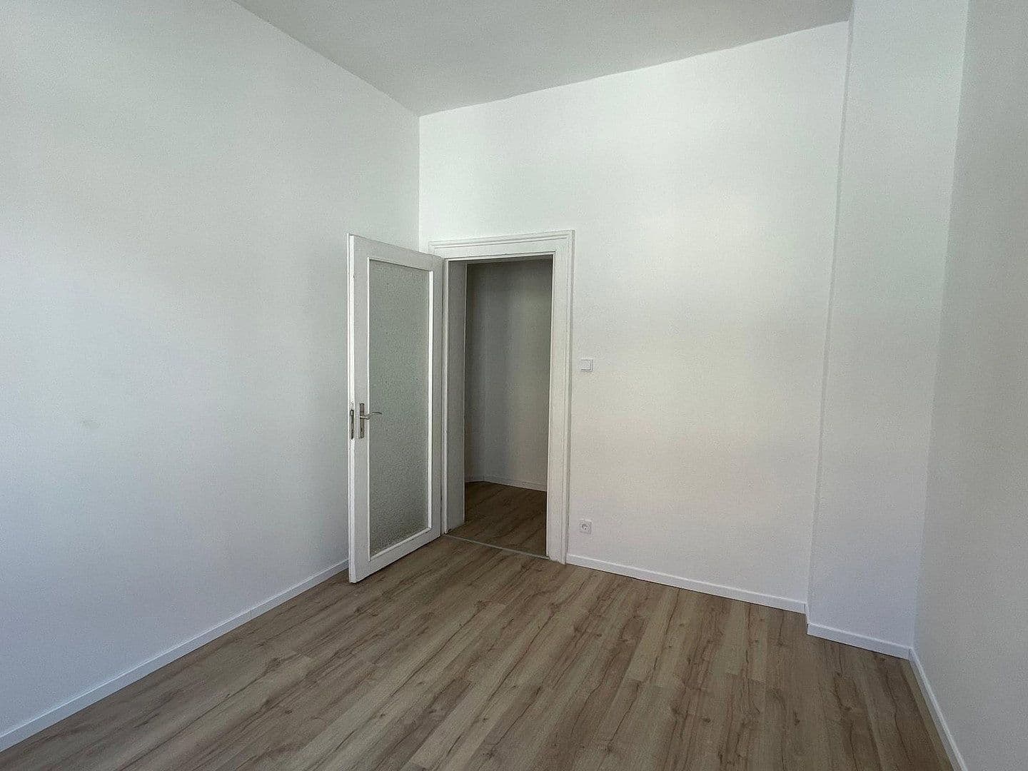 Pronájem bytu 3+1 79 m², Hahnenstraße 9, Hannover, Dolní Sasko Pronájem bytu 3+1 79 m², Hahnenstraße 9, Hannover, Dolní Sasko