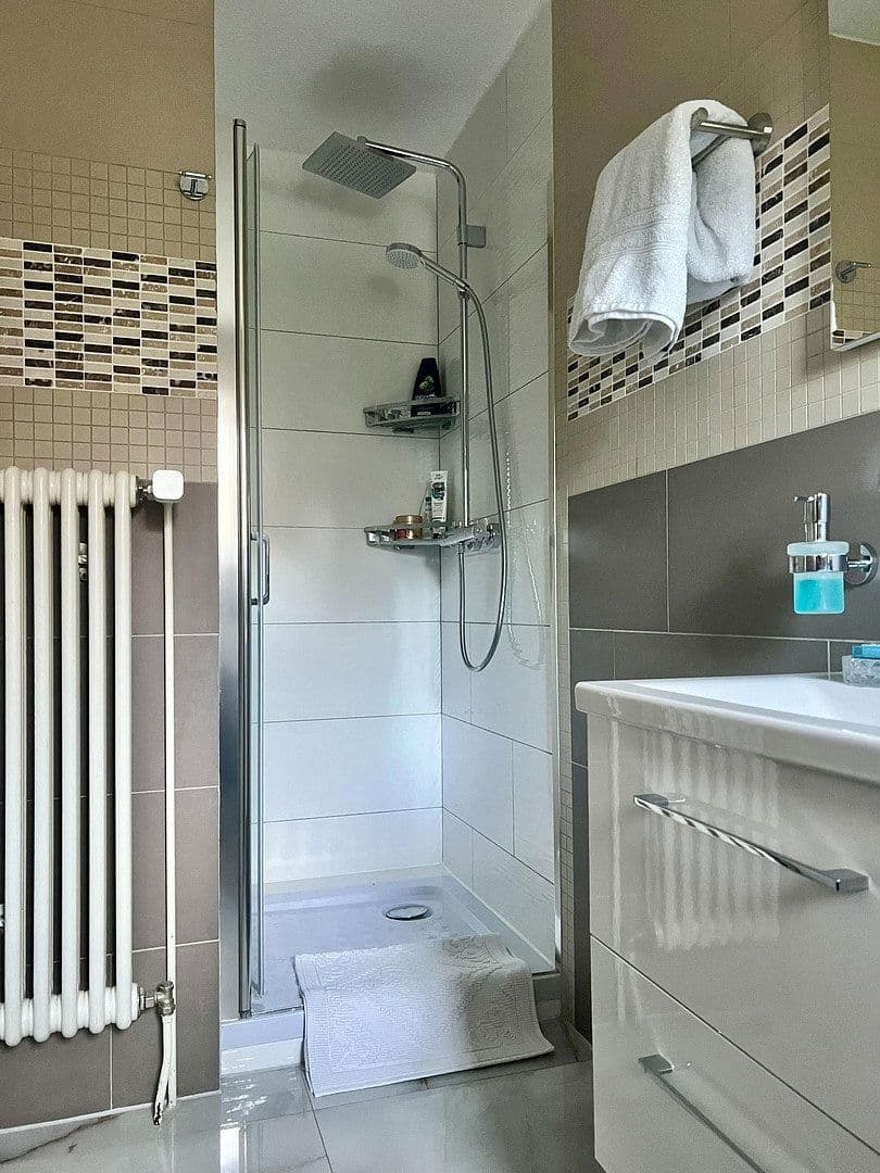 Prodej domu 150 m², pozemek 290 m², Owingen, Bádensko-Württembersko Prodej domu 150 m², pozemek 290 m², Owingen, Bádensko-Württembersko