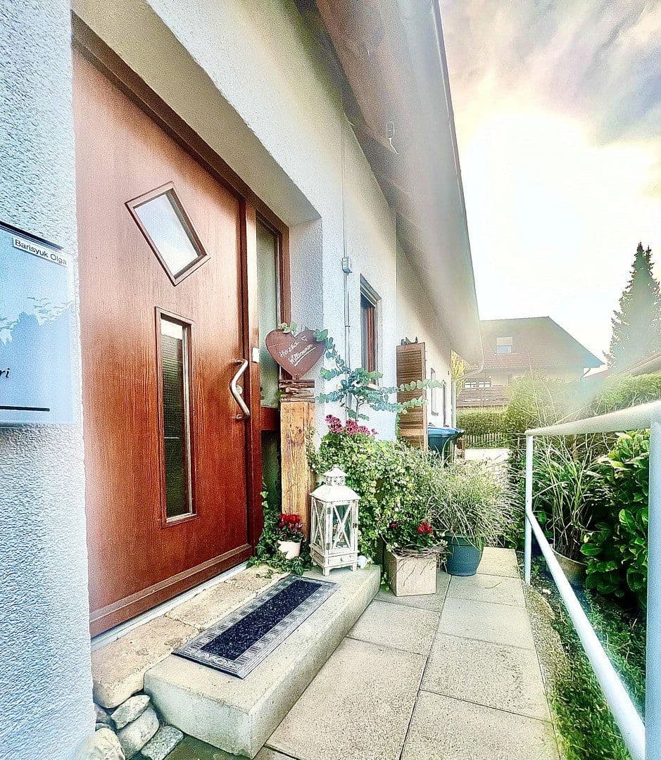 Prodej domu 150 m², pozemek 290 m², Owingen, Bádensko-Württembersko Prodej domu 150 m², pozemek 290 m², Owingen, Bádensko-Württembersko
