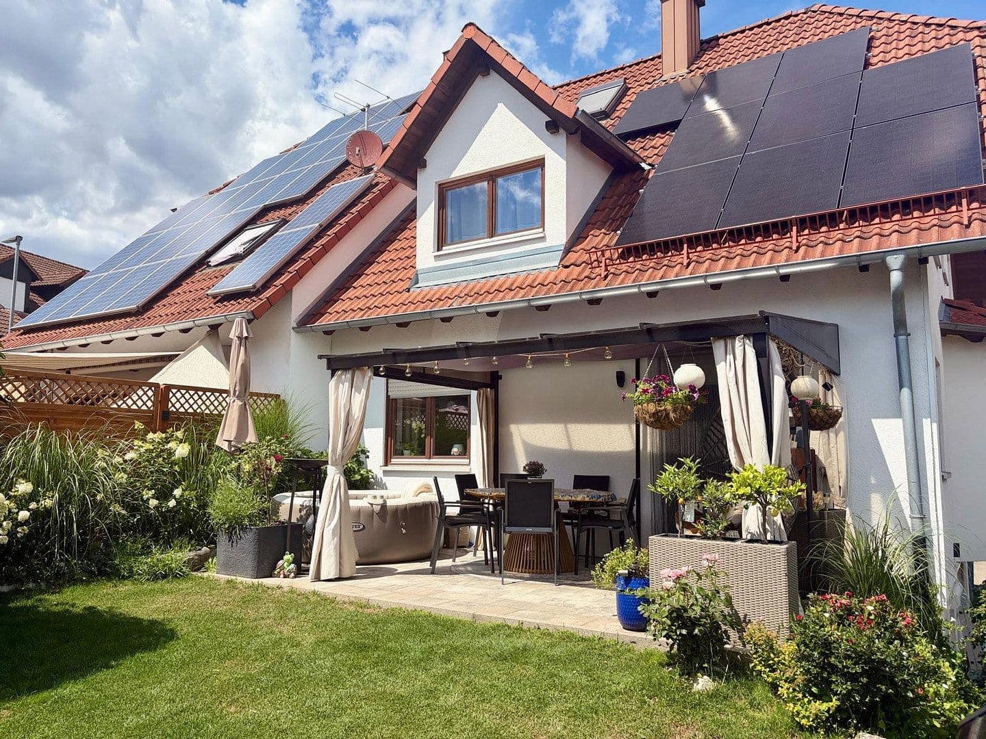 Prodej domu 150 m², pozemek 290 m², Owingen, Bádensko-Württembersko Prodej domu 150 m², pozemek 290 m², Owingen, Bádensko-Württembersko