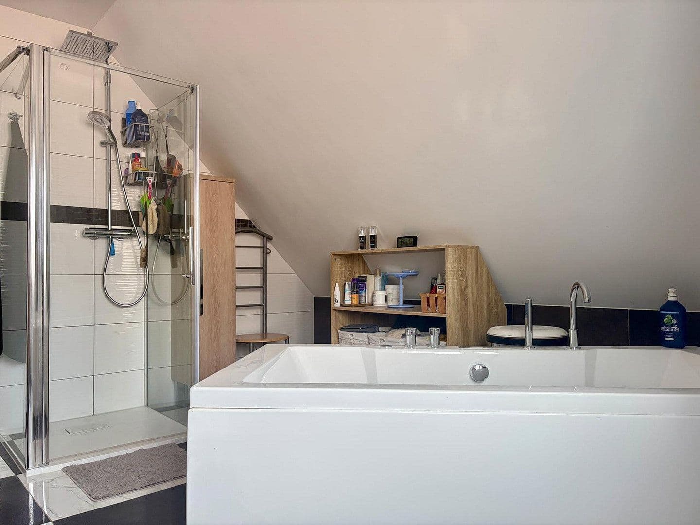Prodej domu 150 m², pozemek 290 m², Owingen, Bádensko-Württembersko Prodej domu 150 m², pozemek 290 m², Owingen, Bádensko-Württembersko
