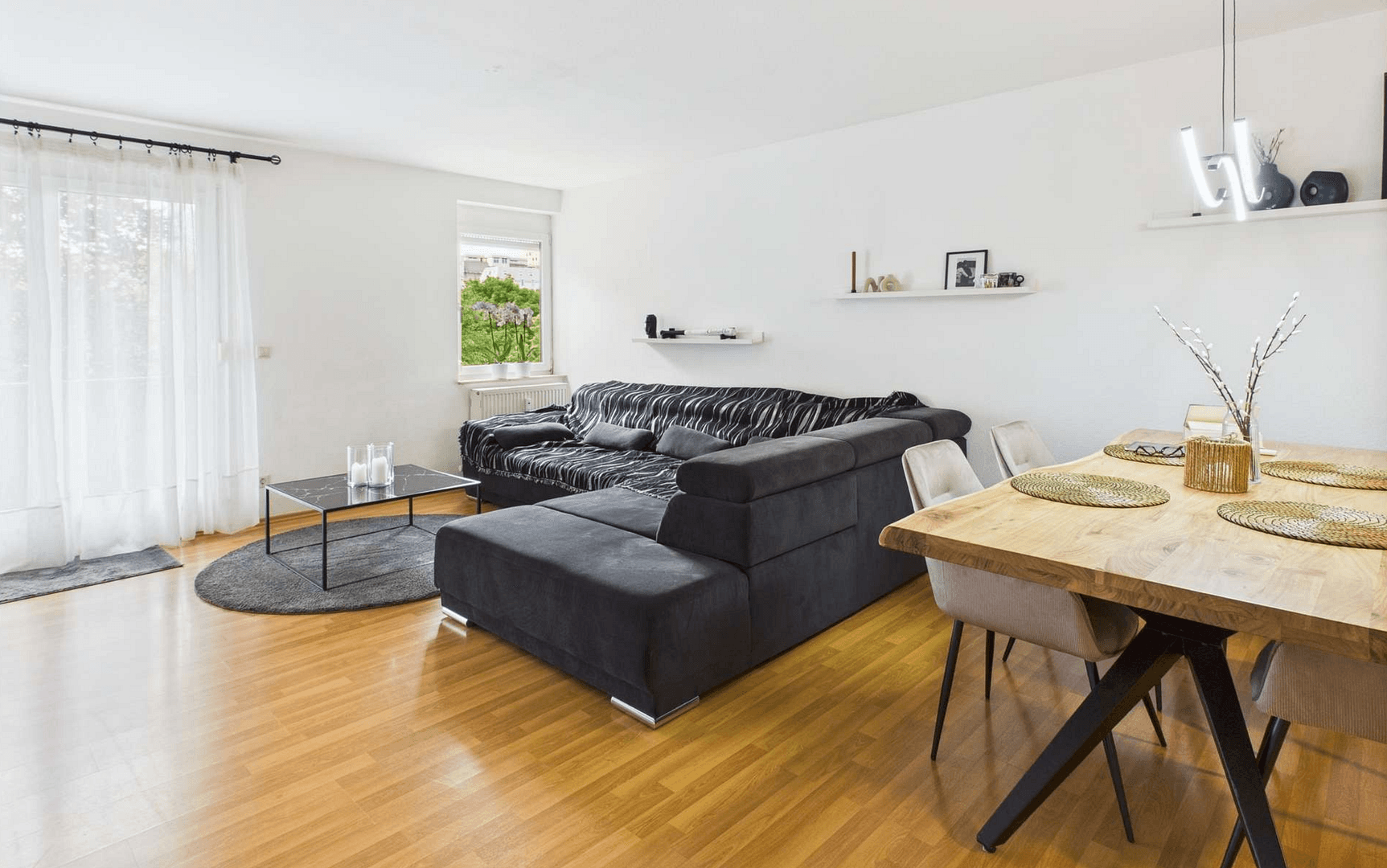 Pronájem bytu 2+1 67 m², Heilbronner Straße 8/2, Ludwigsburg, Bádensko-Württembersko Pronájem bytu 2+1 67 m², Heilbronner Straße 8/2, Ludwigsburg, Bádensko-Württembersko