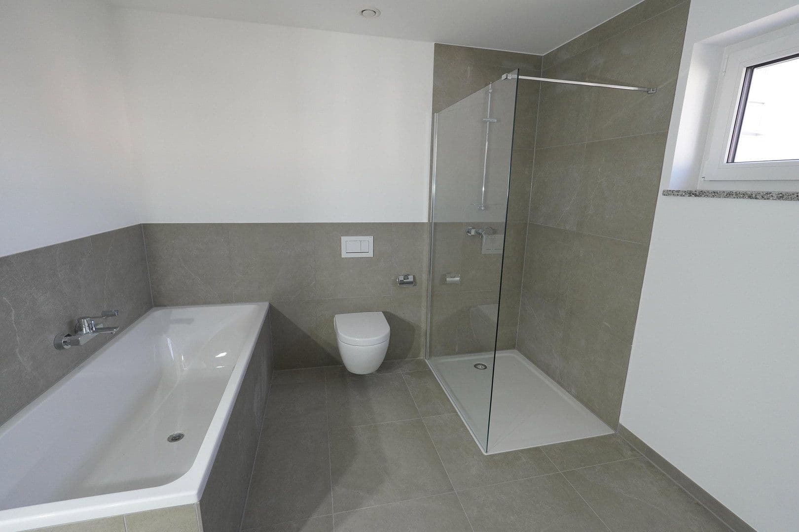 Pronájem bytu 4+1 109 m², Schmerlenstraße 5, Kolbermoor, Bavorsko Pronájem bytu 4+1 109 m², Schmerlenstraße 5, Kolbermoor, Bavorsko