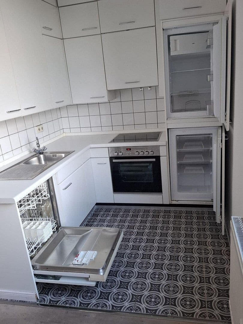 Prodej bytu 2+1 65 m², Stoffeler Straße 18, Düsseldorf, Severní Porýní-Vestfálsko Prodej bytu 2+1 65 m², Stoffeler Straße 18, Düsseldorf, Severní Porýní-Vestfálsko