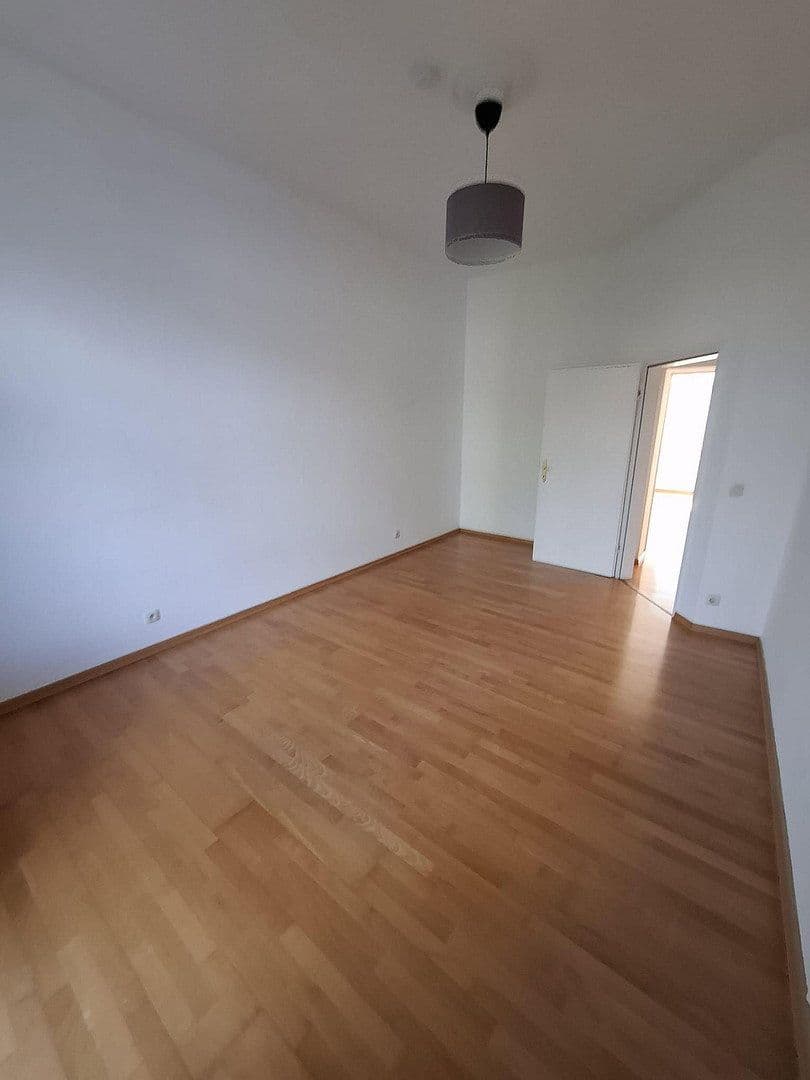 Prodej bytu 2+1 65 m², Stoffeler Straße 18, Düsseldorf, Severní Porýní-Vestfálsko Prodej bytu 2+1 65 m², Stoffeler Straße 18, Düsseldorf, Severní Porýní-Vestfálsko
