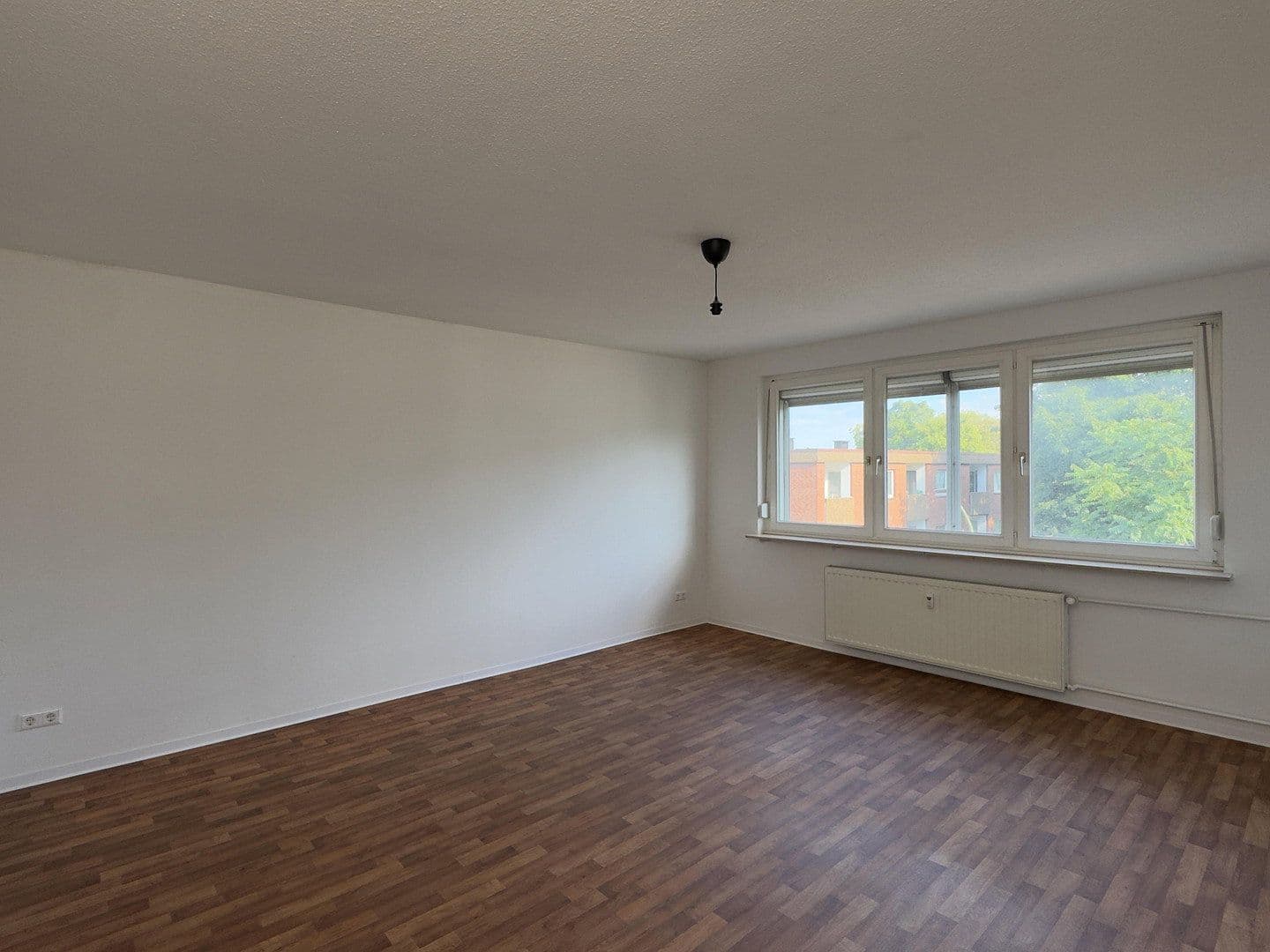 Pronájem bytu 3+kk 78 m², Lange Kamo 61, Duisburg, Severní Porýní-Vestfálsko Pronájem bytu 3+kk 78 m², Lange Kamo 61, Duisburg, Severní Porýní-Vestfálsko
