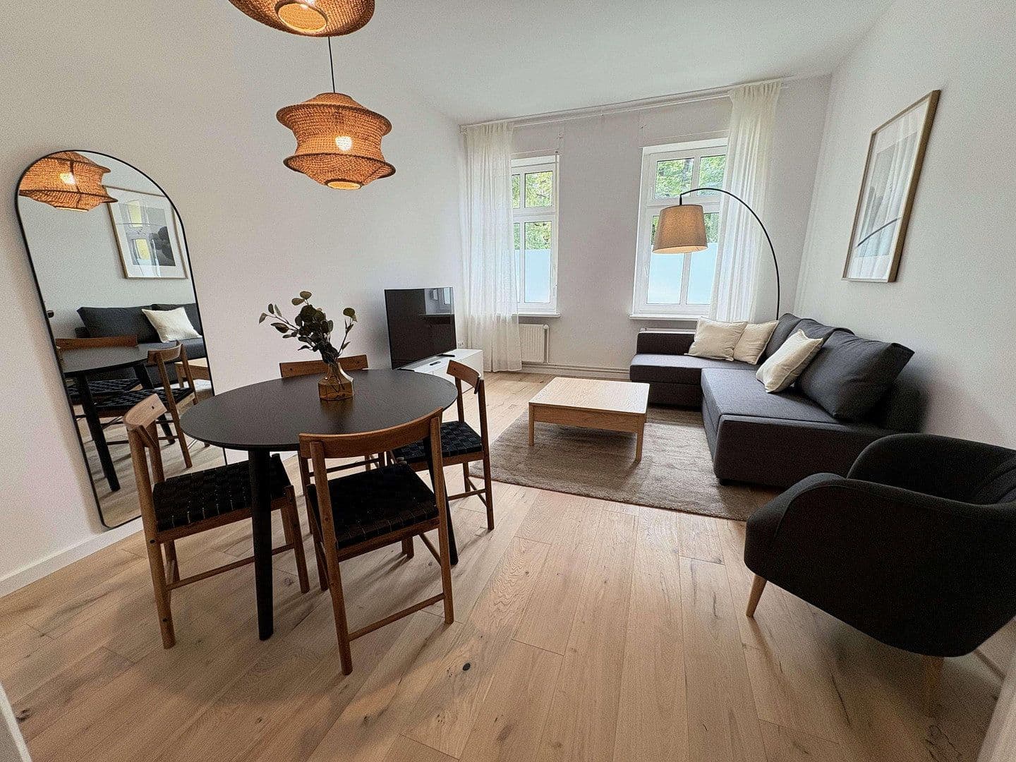 Pronájem bytu 3+1 80 m², Weserstraße 24, Berlin, Berlín Pronájem bytu 3+1 80 m², Weserstraße 24, Berlin, Berlín