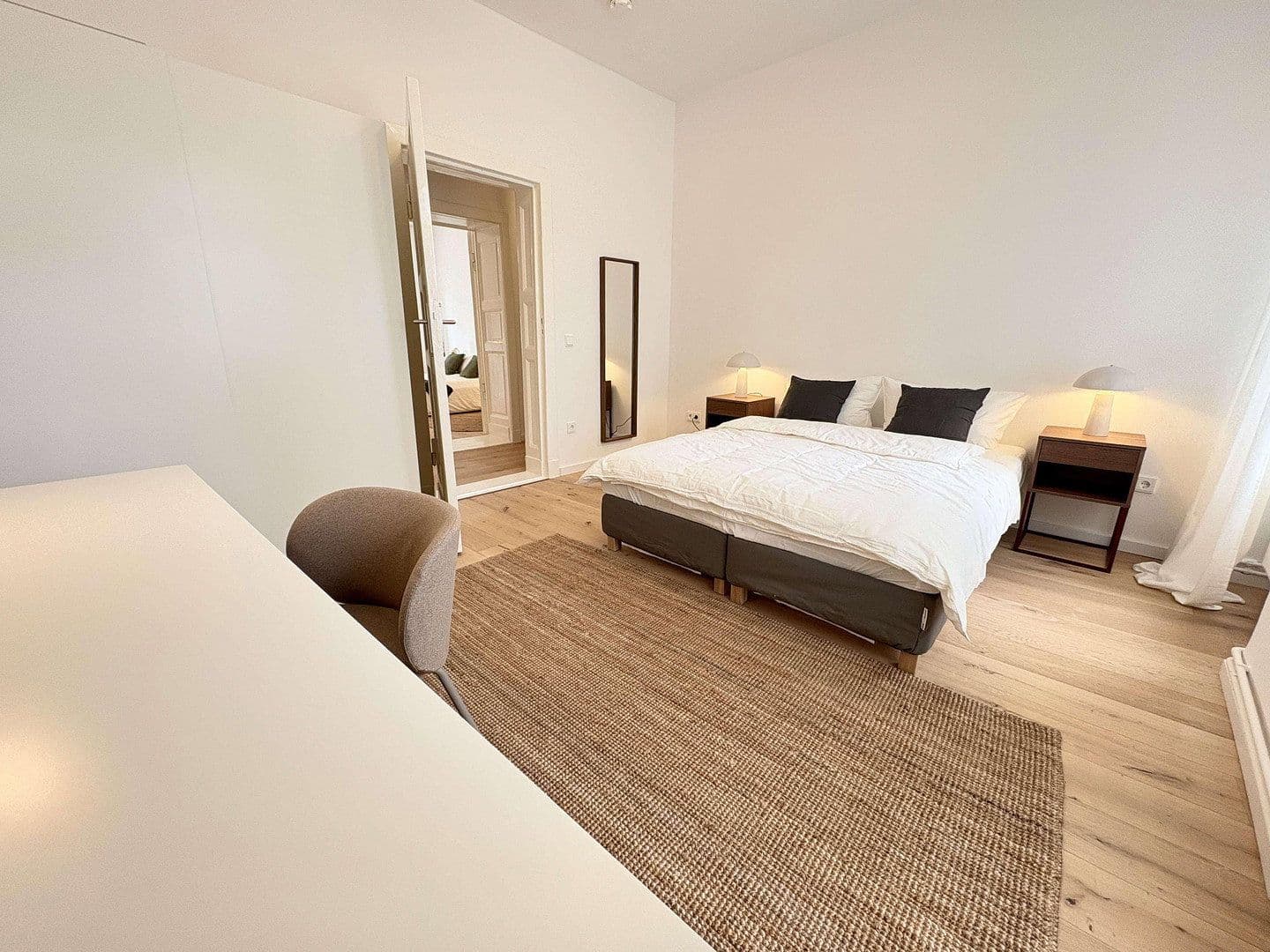 Pronájem bytu 3+1 80 m², Weserstraße 24, Berlin, Berlín Pronájem bytu 3+1 80 m², Weserstraße 24, Berlin, Berlín