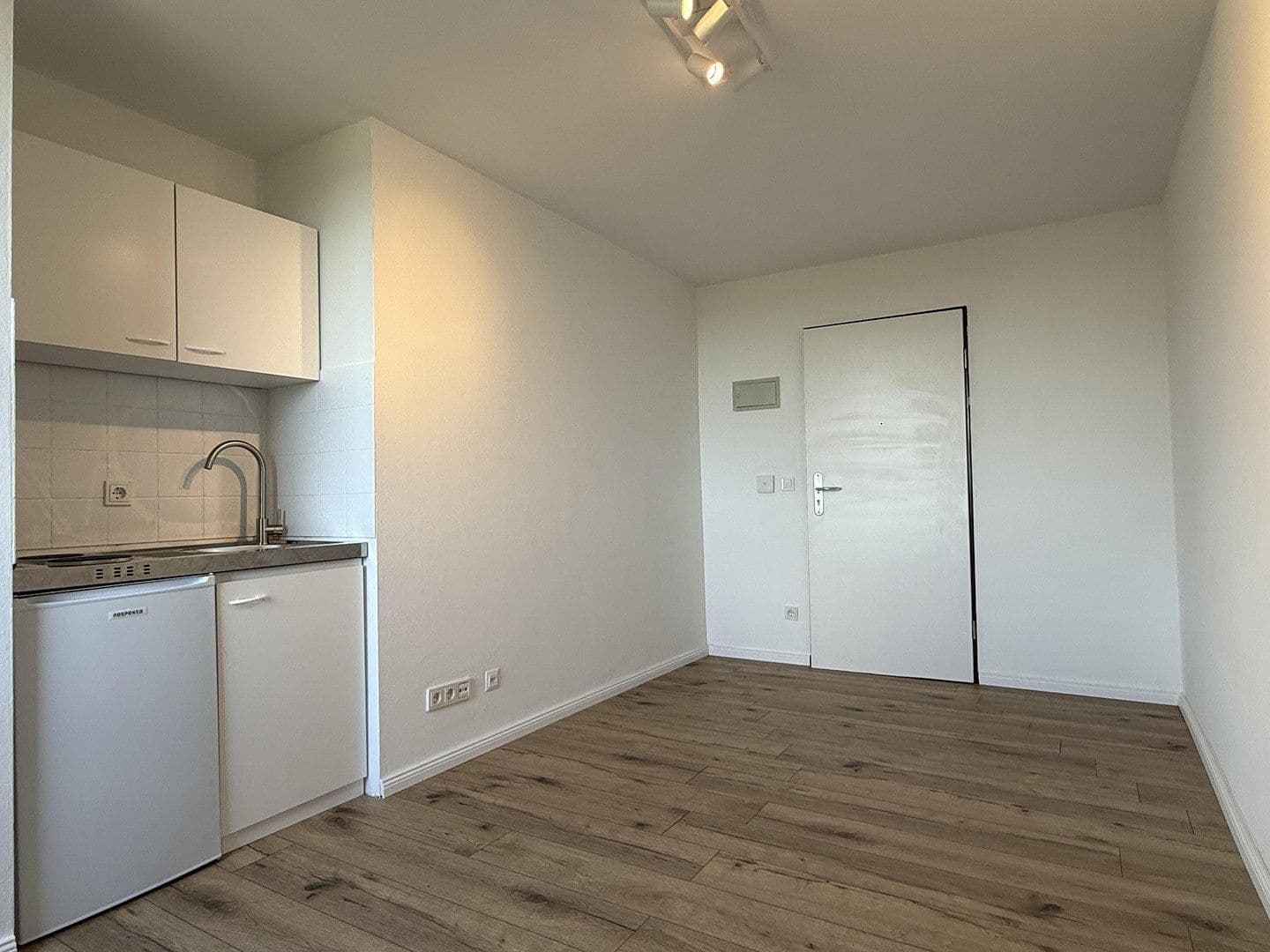 Pronájem bytu 1+1 19 m², Rennesstraße 41, Erlangen, Bavorsko Pronájem bytu 1+1 19 m², Rennesstraße 41, Erlangen, Bavorsko