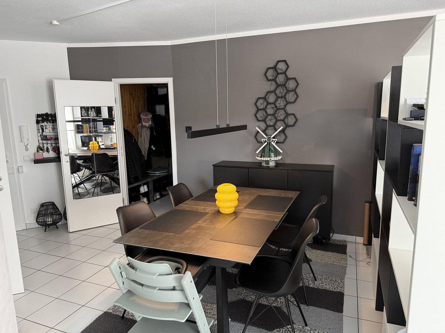 Pronájem bytu 2+1 68 m², Johanna-Kirchner-Straße 2, Hochheim, Hessen Pronájem bytu 2+1 68 m², Johanna-Kirchner-Straße 2, Hochheim, Hessen