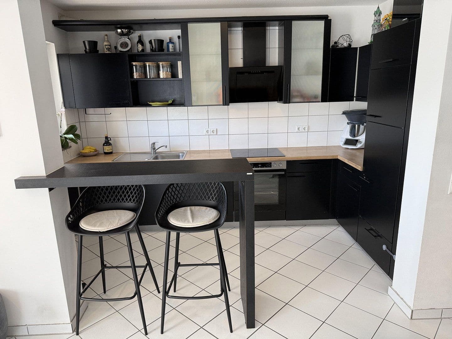 Pronájem bytu 2+1 68 m², Johanna-Kirchner-Straße 2, Hochheim, Hessen Pronájem bytu 2+1 68 m², Johanna-Kirchner-Straße 2, Hochheim, Hessen