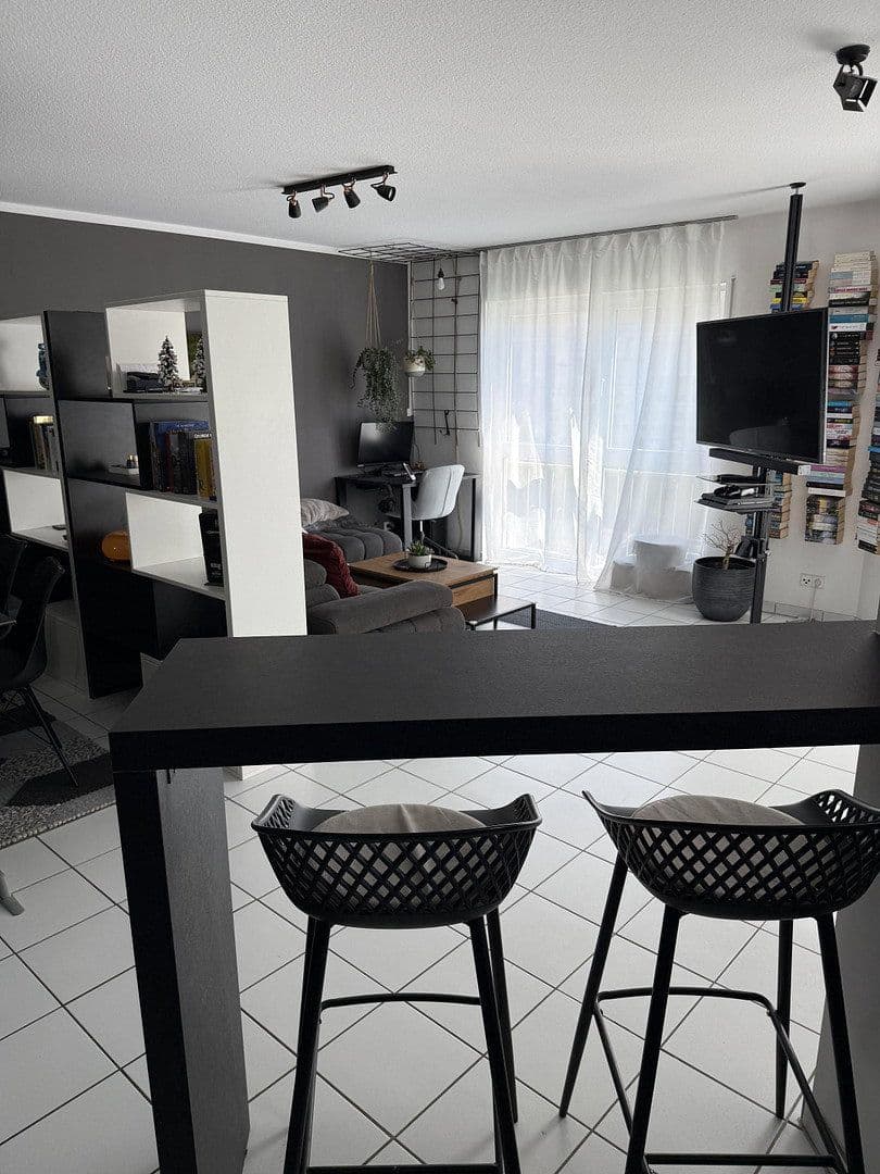 Pronájem bytu 2+1 68 m², Johanna-Kirchner-Straße 2, Hochheim, Hessen Pronájem bytu 2+1 68 m², Johanna-Kirchner-Straße 2, Hochheim, Hessen