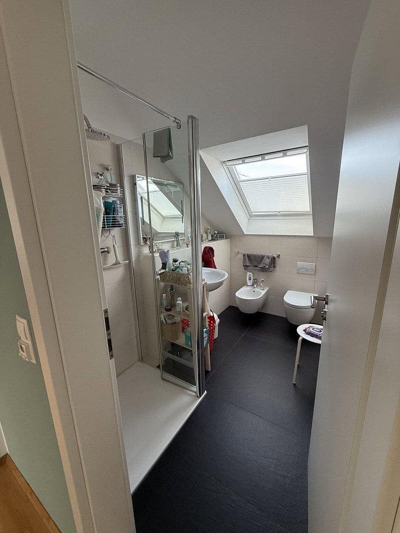Prodej domu 184 m², pozemek 450 m², Rosbach v. d. Höhe, Hessen Prodej domu 184 m², pozemek 450 m², Rosbach v. d. Höhe, Hessen
