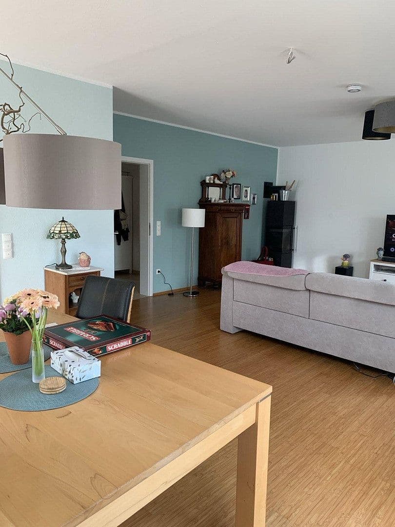 Prodej domu 184 m², pozemek 450 m², Rosbach v. d. Höhe, Hessen Prodej domu 184 m², pozemek 450 m², Rosbach v. d. Höhe, Hessen