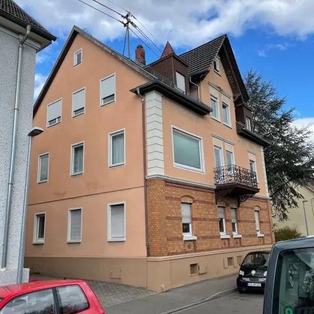 Pronájem bytu 3+1 95 m², Kirchheim unter Teck, Bádensko-Württembersko Pronájem bytu 3+1 95 m², Kirchheim unter Teck, Bádensko-Württembersko