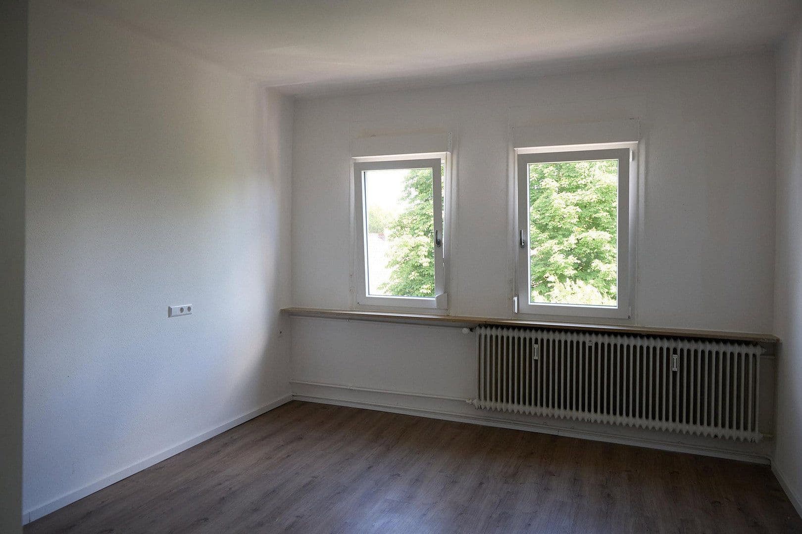 Pronájem bytu 3+1 95 m², Kirchheim unter Teck, Bádensko-Württembersko Pronájem bytu 3+1 95 m², Kirchheim unter Teck, Bádensko-Württembersko