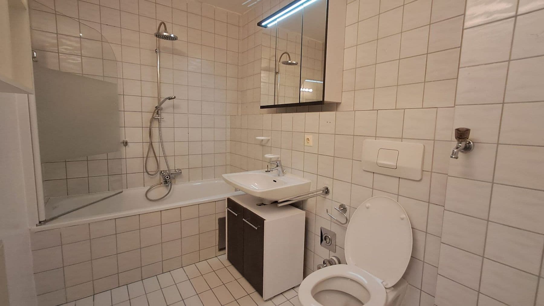 Pronájem bytu 2+1 50 m², Thurnfeldgasse 13a, Hall in Tirol, Tyrolsko Pronájem bytu 2+1 50 m², Thurnfeldgasse 13a, Hall in Tirol, Tyrolsko