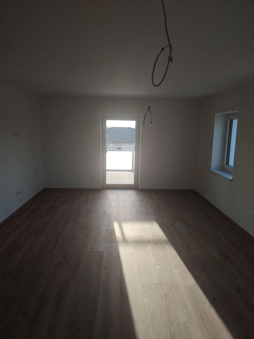 Pronájem bytu 3+1 79 m², Hofkirchen, Bavorsko Pronájem bytu 3+1 79 m², Hofkirchen, Bavorsko