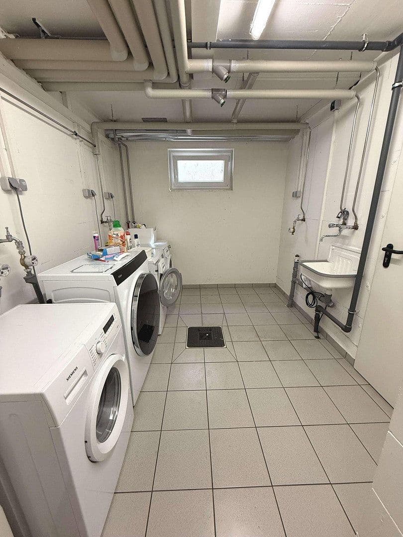 Pronájem bytu 2+1 59 m², Ortlindestr. 15, München, Bavorsko Pronájem bytu 2+1 59 m², Ortlindestr. 15, München, Bavorsko