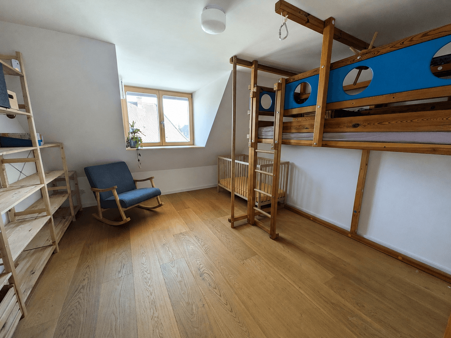 Prodej domu 178 m², pozemek 595 m², Landshut, Bavorsko Prodej domu 178 m², pozemek 595 m², Landshut, Bavorsko