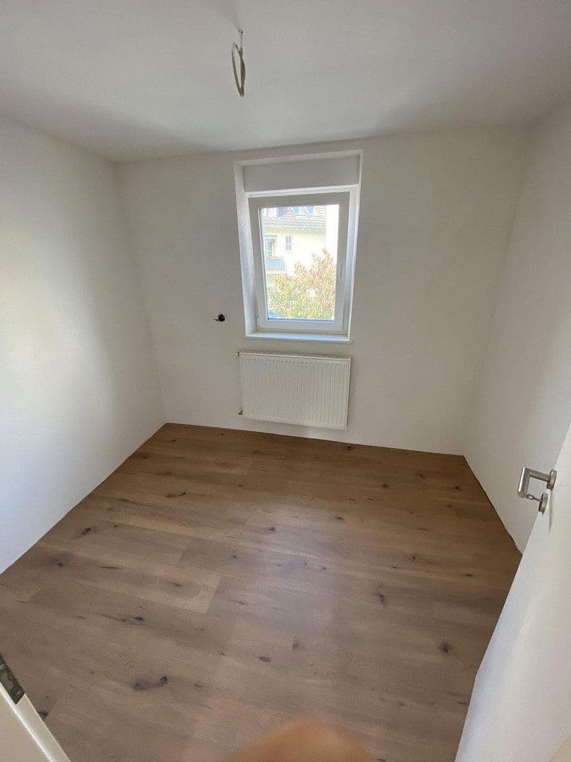 Prodej domu 130 m², pozemek 88 m², Schloßstraße 5, Stromberg, Porýní-Falc Prodej domu 130 m², pozemek 88 m², Schloßstraße 5, Stromberg, Porýní-Falc
