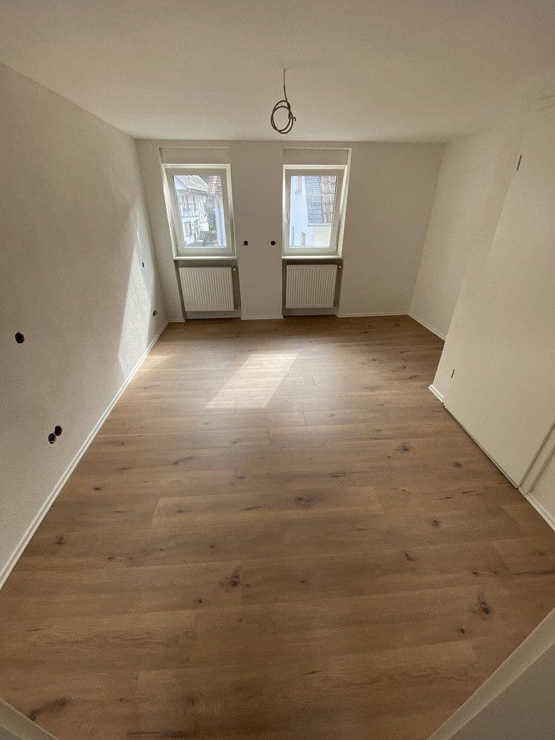 Prodej domu 130 m², pozemek 88 m², Schloßstraße 5, Stromberg, Porýní-Falc Prodej domu 130 m², pozemek 88 m², Schloßstraße 5, Stromberg, Porýní-Falc