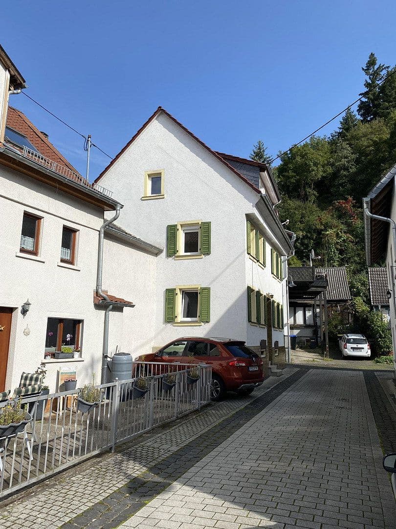 Prodej domu 130 m², pozemek 88 m², Schloßstraße 5, Stromberg, Porýní-Falc Prodej domu 130 m², pozemek 88 m², Schloßstraße 5, Stromberg, Porýní-Falc
