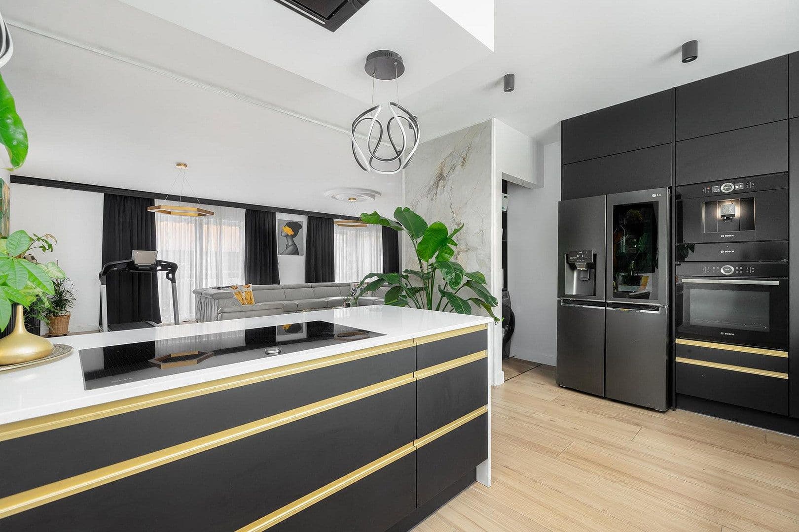 Prodej domu 391 m², pozemek 991 m², Dorfstrasse 10, Berlin, Berlín Prodej domu 391 m², pozemek 991 m², Dorfstrasse 10, Berlin, Berlín