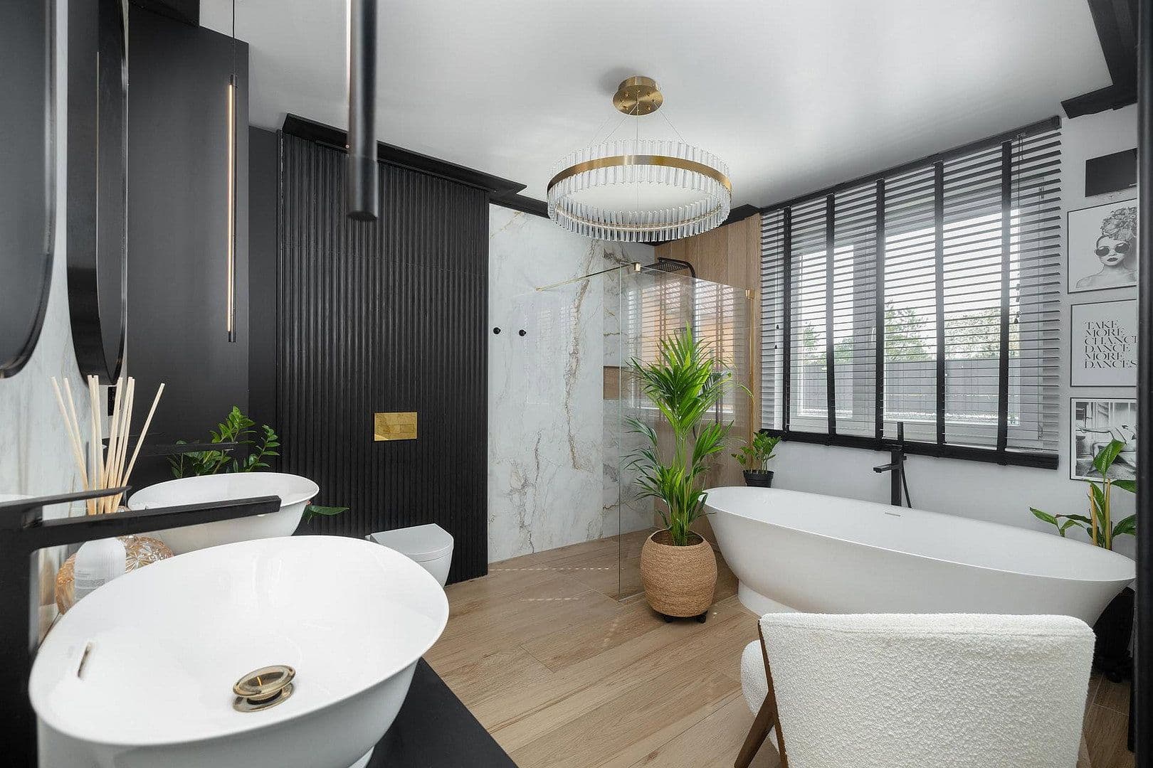 Prodej domu 391 m², pozemek 991 m², Dorfstrasse 10, Berlin, Berlín Prodej domu 391 m², pozemek 991 m², Dorfstrasse 10, Berlin, Berlín