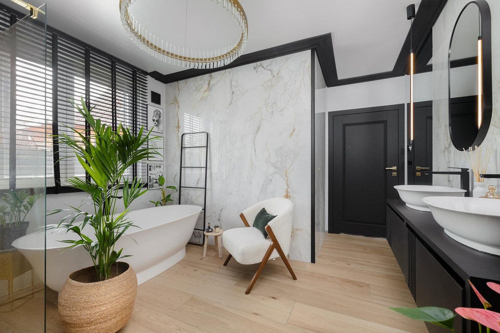 Prodej domu 391 m², pozemek 991 m², Dorfstrasse 10, Berlin, Berlín Prodej domu 391 m², pozemek 991 m², Dorfstrasse 10, Berlin, Berlín