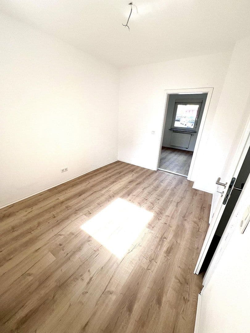 Prodej domu 90 m², pozemek 113 m², Bensheim, Hessen Prodej domu 90 m², pozemek 113 m², Bensheim, Hessen