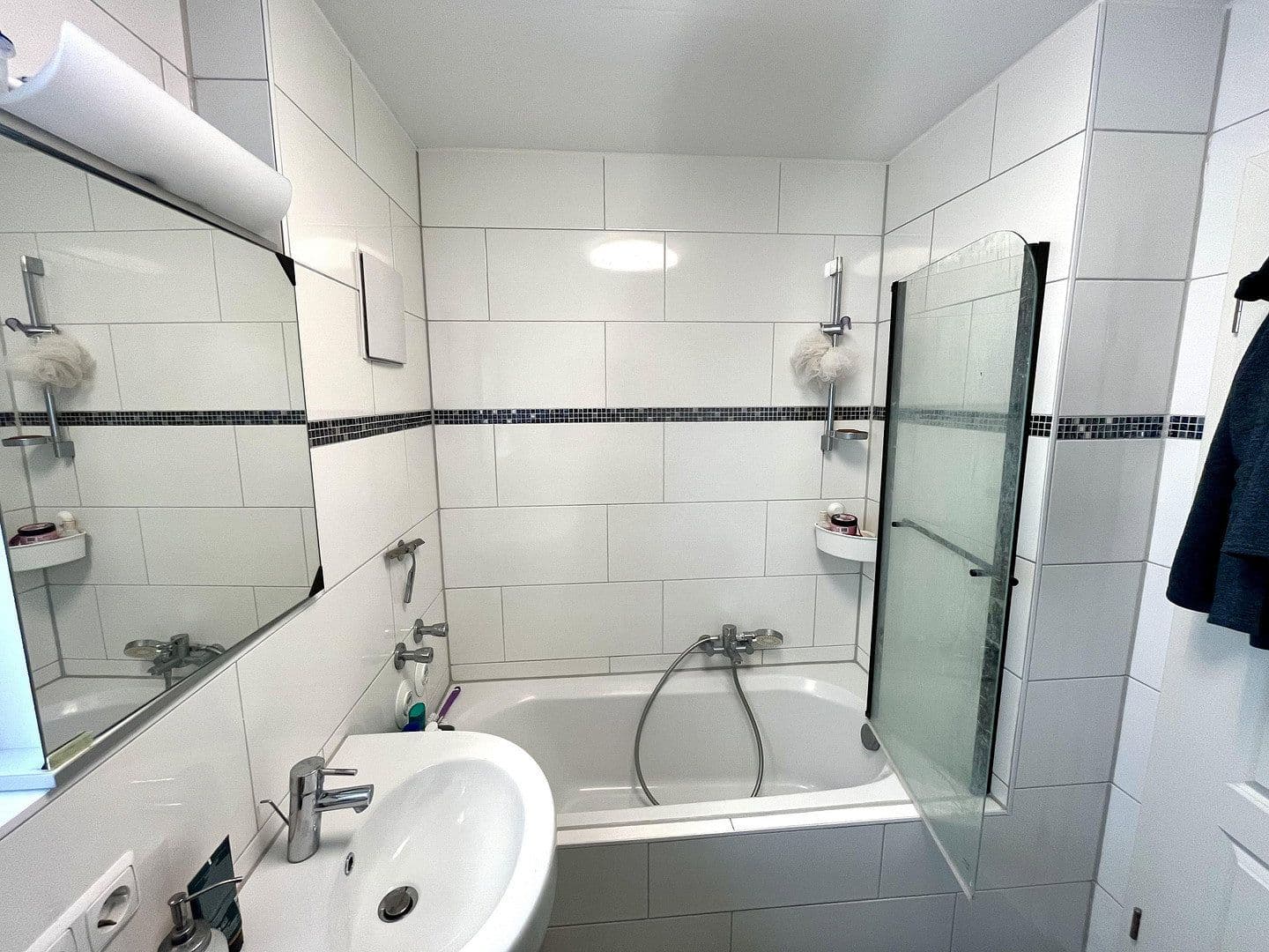 Pronájem bytu 2+1 51 m², Heilbronner Straße 8, Ludwigsburg, Bádensko-Württembersko Pronájem bytu 2+1 51 m², Heilbronner Straße 8, Ludwigsburg, Bádensko-Württembersko